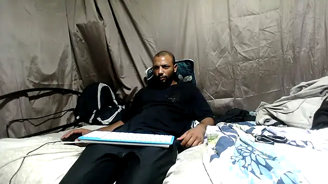 Snapshot of Camodick chatting on April 7, 2026, 2:19 pm Camodick online show from April 7, 2026, 2:19 pm