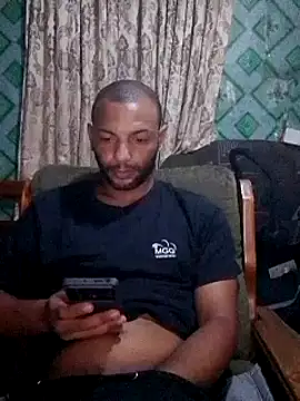 Snapshot of Camodick chatting on February 28, 2025, 11:12 pm Camodick online show from February 28, 2025, 11:12 pm