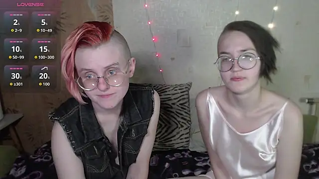Snapshot of Alessa_Kiss chatting on June 17, 2026, 9:57 pm Alessa Kiss online show from June 17, 2026, 9:57 pm