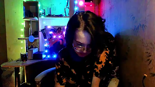 Snapshot of Alessa_Kiss chatting on May 20, 2026, 5:32 pm Alessa Kiss online show from May 20, 2026, 5:32 pm