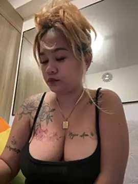 queenmia  ph online show from July 14, 2026, 5:41 pm