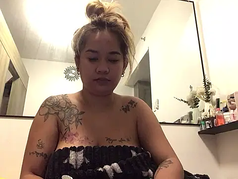 queenmia  ph online show from July 20, 2026, 4:42 pm