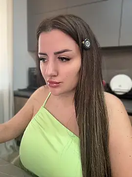 SophiePale online show from May 6, 2026, 8:29 am