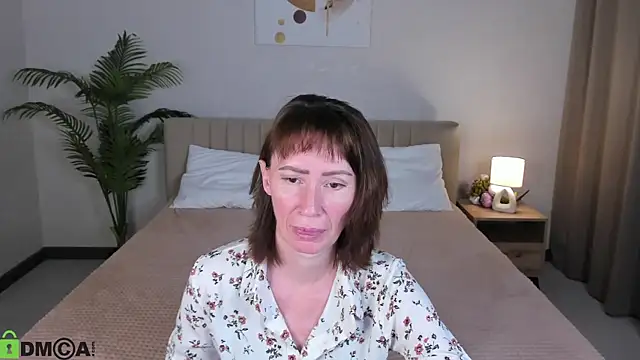 gracekellyyy online show from May 21, 2026, 4:43 am