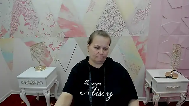 Liliaozzy online show from May 12, 2026, 1:50 pm