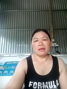 -Lytina- online show from May 27, 2026, 11:23 pm