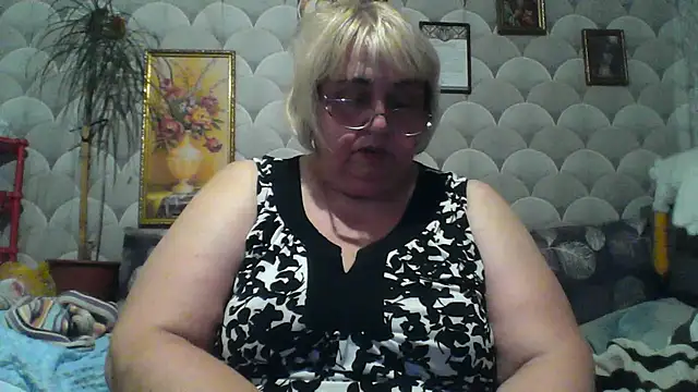 MarinaFarina53 online show from May 29, 2026, 5:52 pm