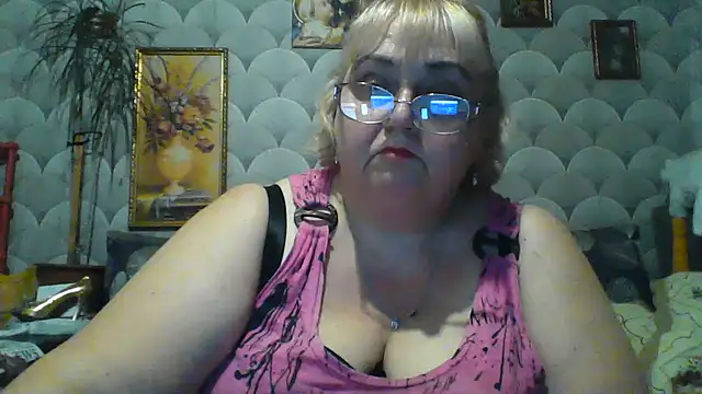 MarinaFarina53 online show from June 24, 2026, 5:55 pm