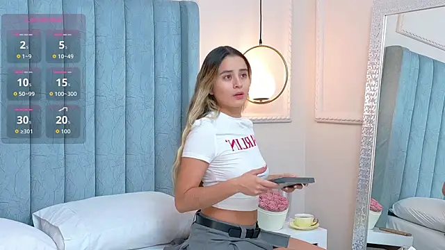 Serena-Virelli online show from June 20, 2026, 8:52 am