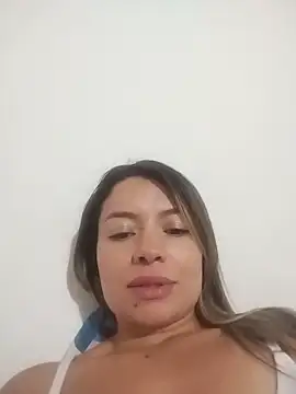 Annie-Latina online show from June 1, 2026, 1:06 am