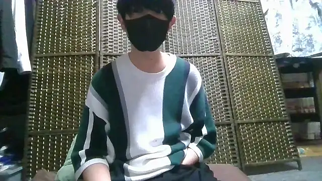 Snapshot of kazupan22 chatting on June 21, 2026, 11:05 am kazupan22 online show from June 21, 2026, 11:05 am