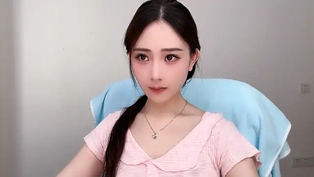  222Mia online show from July 13, 2026, 1:49 am