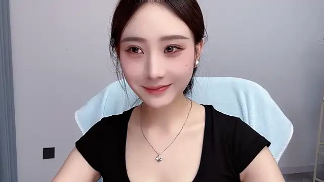  222Mia online show from June 30, 2026, 2:33 am