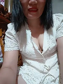 Snapshot of -Trici- chatting on July 20, 2026, 11:51 pm -Trici- online show from July 20, 2026, 11:51 pm