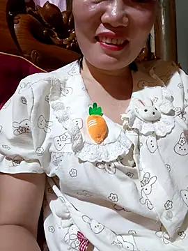 Snapshot of -Trici- chatting on July 6, 2026, 3:14 pm -Trici- online show from July 6, 2026, 3:14 pm