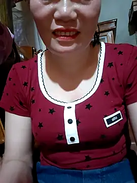 Snapshot of -Trici- chatting on July 10, 2026, 8:36 am -Trici- online show from July 10, 2026, 8:36 am