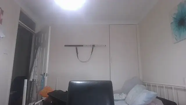 LouiseLovell online show from May 29, 2026, 8:26 pm