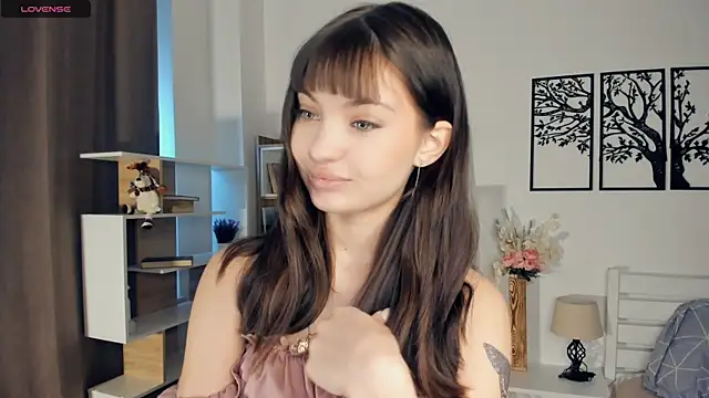 Snapshot of LupitaSolt chatting on June 1, 2026, 9:20 am LupitaSolt online show from June 1, 2026, 9:20 am
