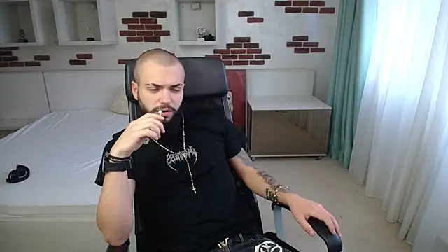 OscarWillss online show from May 29, 2026, 4:29 am