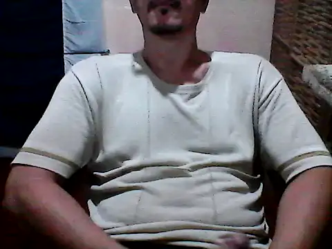 DouglasBr22 online show from May 16, 2026, 3:49 am