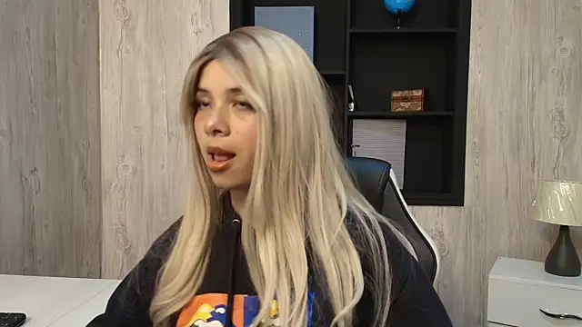Snapshot of Vampy_Monroe chatting on May 9, 2026, 3:15 pm Vampy Monroe online show from May 9, 2026, 3:15 pm