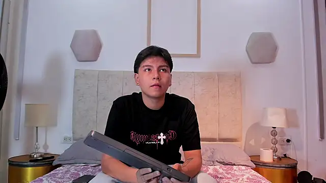 Snapshot of _maximo_1 chatting on May 30, 2026, 1:39 pm maximo 1 online show from May 30, 2026, 1:39 pm