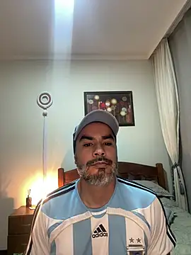 Snapshot of BUNDAHOT22 chatting on June 16, 2026, 1:33 pm BUNDAHOT22 online show from June 16, 2026, 1:33 pm