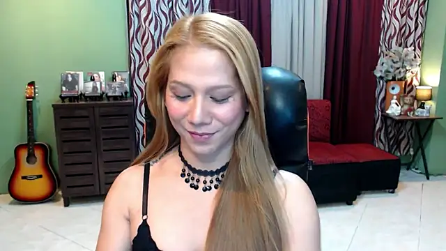 Snapshot of dreamgirlHILARY chatting on April 29, 2026, 3:21 am dreamgirlHILARY online show from April 29, 2026, 3:21 am