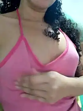 venuseyes25 online show from June 15, 2026, 9:47 pm