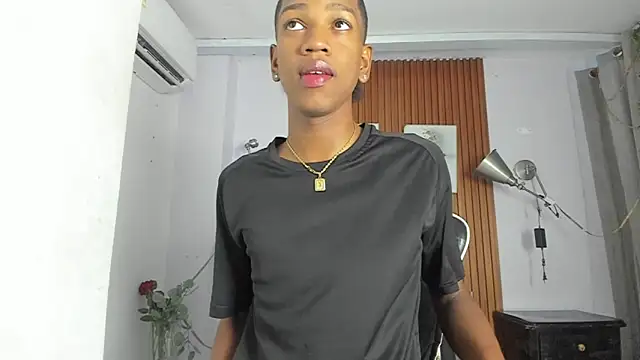 Snapshot of Afrowayuu chatting on June 10, 2026, 5:47 pm Afrowayuu online show from June 10, 2026, 5:47 pm