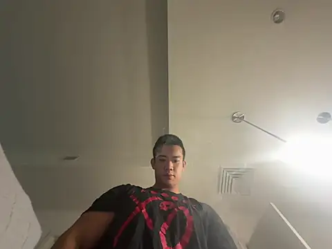 dlasian1998 online show from July 7, 2026, 11:19 pm