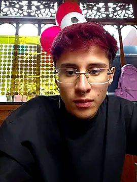 Snapshot of Adam_foxs_ chatting on June 17, 2026, 8:08 pm Adam foxs online show from June 17, 2026, 8:08 pm
