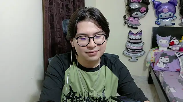 Snapshot of kuromi_boy chatting on June 10, 2026, 1:18 am kuromi boy online show from June 10, 2026, 1:18 am