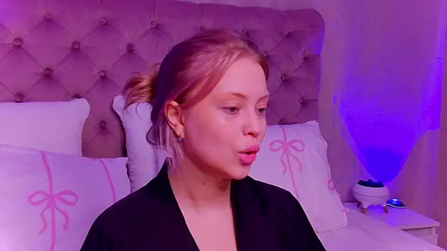 Snapshot of DorissHilton chatting on May 25, 2026, 6:06 pm DorissHilton online show from May 25, 2026, 6:06 pm