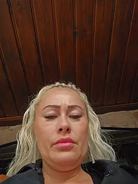 MILFBARBY online show from October 20, 2025, 7:09 am