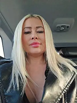 Snapshot of MILFBARBY chatting on February 25, 2026, 8:14 am MILFBARBY online show from February 25, 2026, 8:14 am