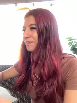 EveRave Pink online show from June 3, 2026, 2:33 pm