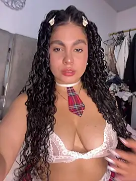 Yassy 11 online show from May 23, 2026, 7:02 pm