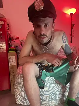 imponenteZeus online show from May 20, 2026, 10:18 pm