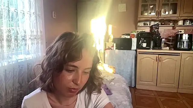 DaphneAmor online show from May 20, 2026, 5:10 pm
