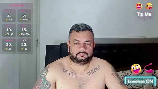 Snapshot of perverseveteranmanxxx chatting on April 22, 2026, 12:28 am perverseveteranmanxxx online show from April 22, 2026, 12:28 am