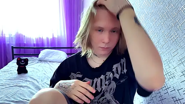 Snapshot of Hirtay chatting on June 18, 2026, 9:14 am Hirtay online show from June 18, 2026, 9:14 am