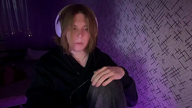 Snapshot of Hirtay chatting on June 13, 2026, 5:55 pm Hirtay online show from June 13, 2026, 5:55 pm