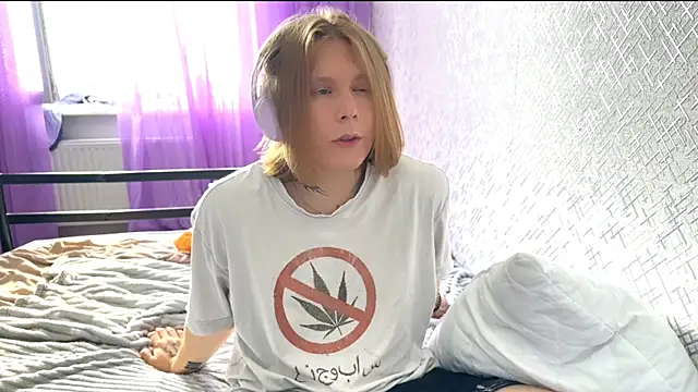 Snapshot of Hirtay chatting on June 16, 2026, 1:33 pm Hirtay online show from June 16, 2026, 1:33 pm