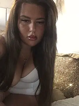 SofiagreenUK online show from May 11, 2026, 12:12 am