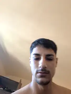 xxxcrystian online show from June 8, 2026, 3:23 pm