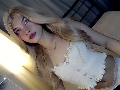 Lily holly online show from May 30, 2026, 1:12 am