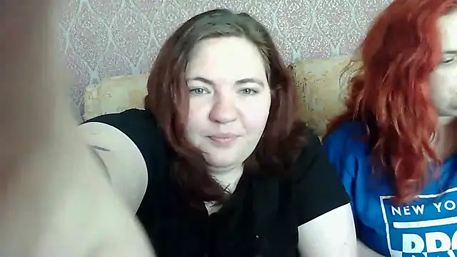 TiffanyLenee online show from May 14, 2026, 9:06 am