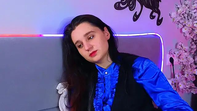 Snapshot of ReynaEdge chatting on May 26, 2026, 9:29 am ReynaEdge online show from May 26, 2026, 9:29 am