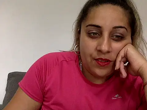Antoniasweet online show from June 13, 2026, 11:19 am